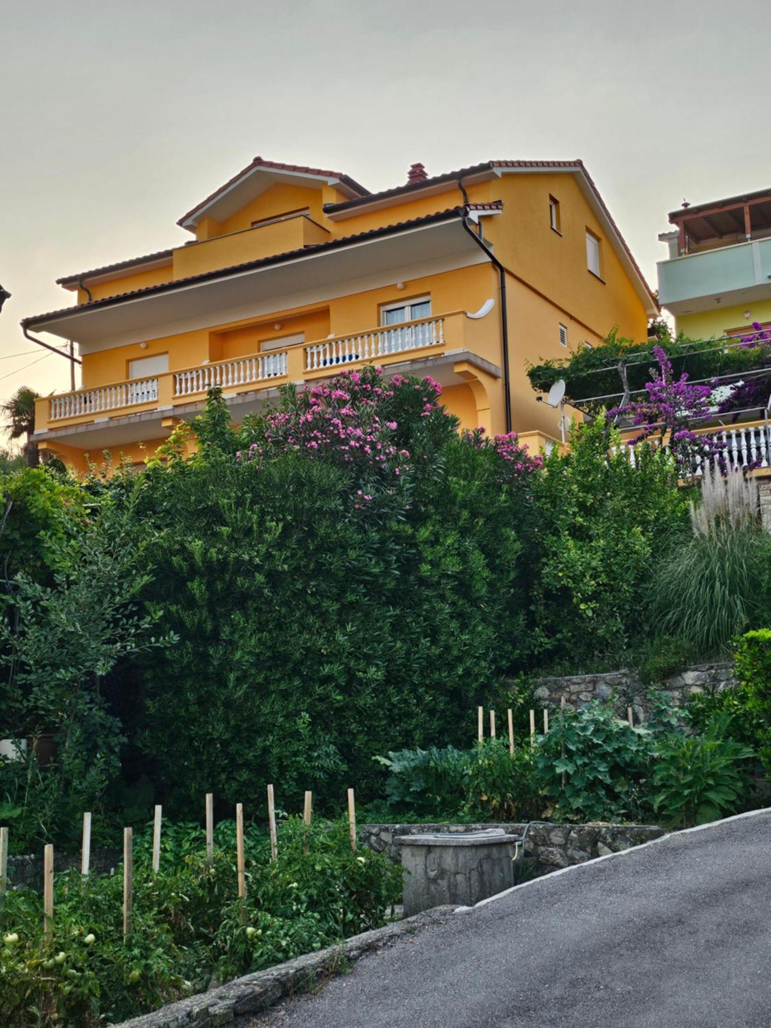 Rooms Neda Rab Town Exterior photo